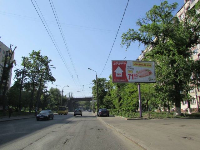Призма 6x3,  Фрунзе ул., 172, возле причьего рынка, в сторону пл. Шевченко